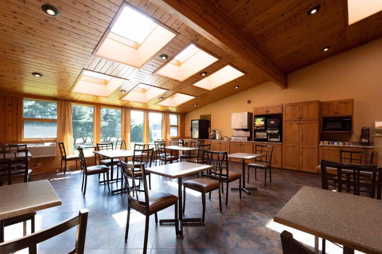 Shadowbrook Resort Tunkhannock Exterior photo