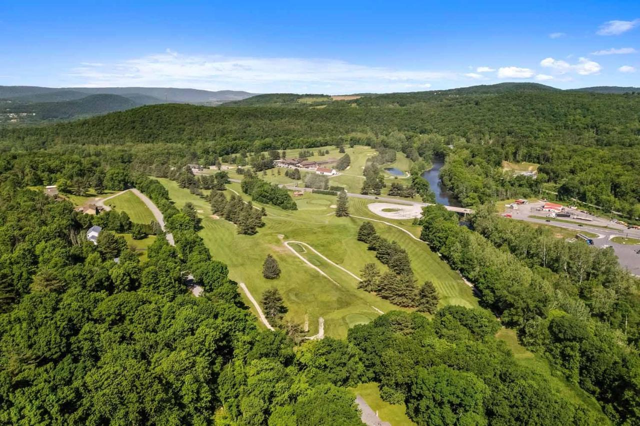 Shadowbrook Resort Tunkhannock Exterior photo